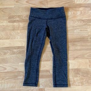 Reversible wonder under lululemon cropped leggings